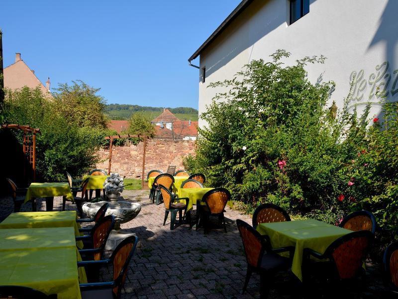 Logis Hotel Du Centre - Halte Ideale En Cyclotourisme Avec Garage A Velos Clos Molsheim Exterior photo